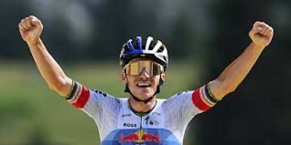 Evenepoel met fin à la série de victoires de Pogačar Evenepoel met fin à la série de victoires de Pogačar